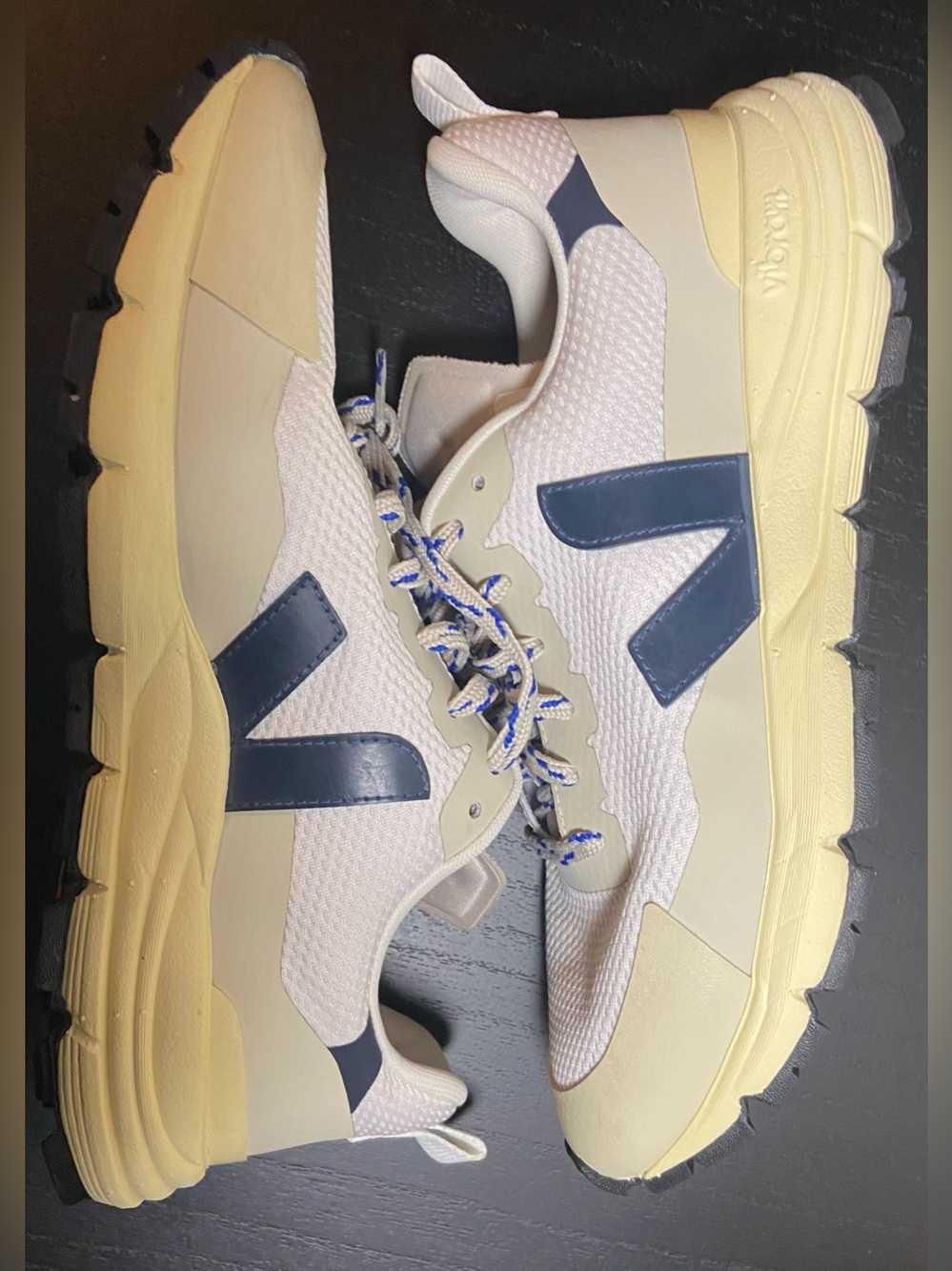 Veja x Vibram Dekkan Alveomesh Trail Running Shoes White Navy Women's Size 8